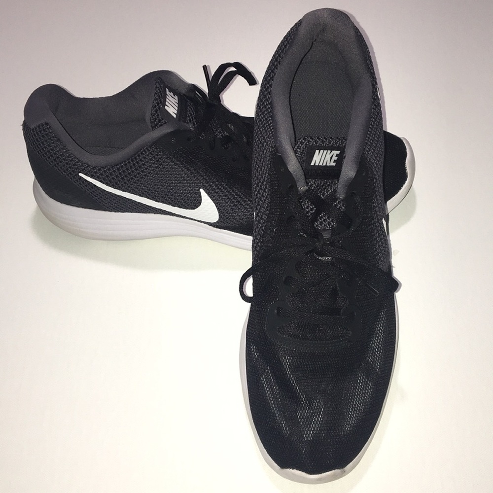 Men’s Nike Revolution Running Shoes